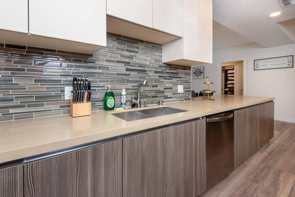 Luxurious Penthouse In Beverly Hills - Sleeps 10 Los Angeles Exterior photo